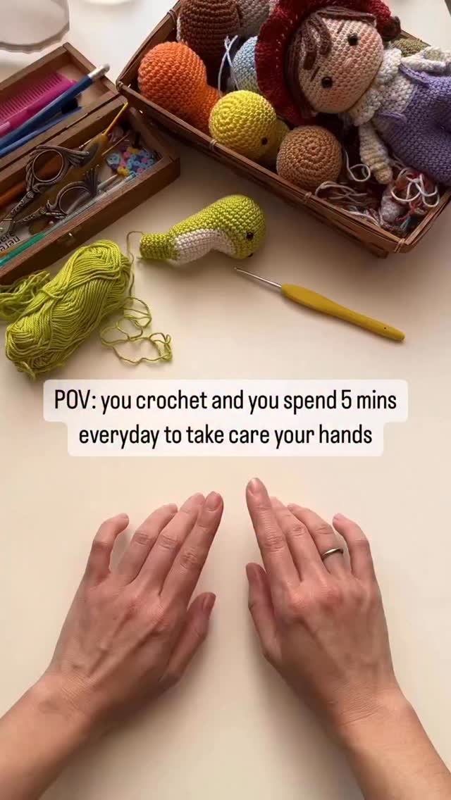 A little exercise every time I crochet 💛
-
#khuccay #lespetitesmainsdekhuccay #crochet #amigurumi #yarn