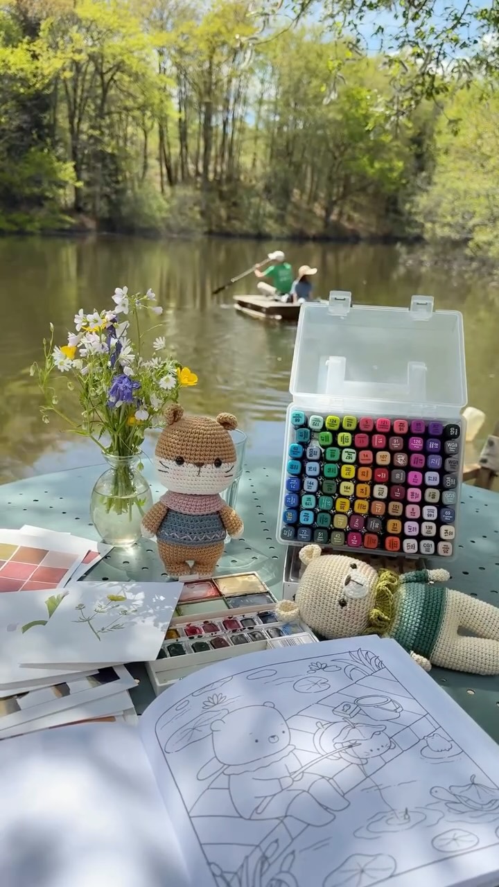 Enjoy our sunny weekend 💛
-
Books “Les petits animaux de Khuc Cay” & “Le petit monde de Khuc Cay à colorier”
#khuccay #lespetitesmainsdekhuccay #lespetitsanimauxdekhuccay #khuccaycolors #crochet