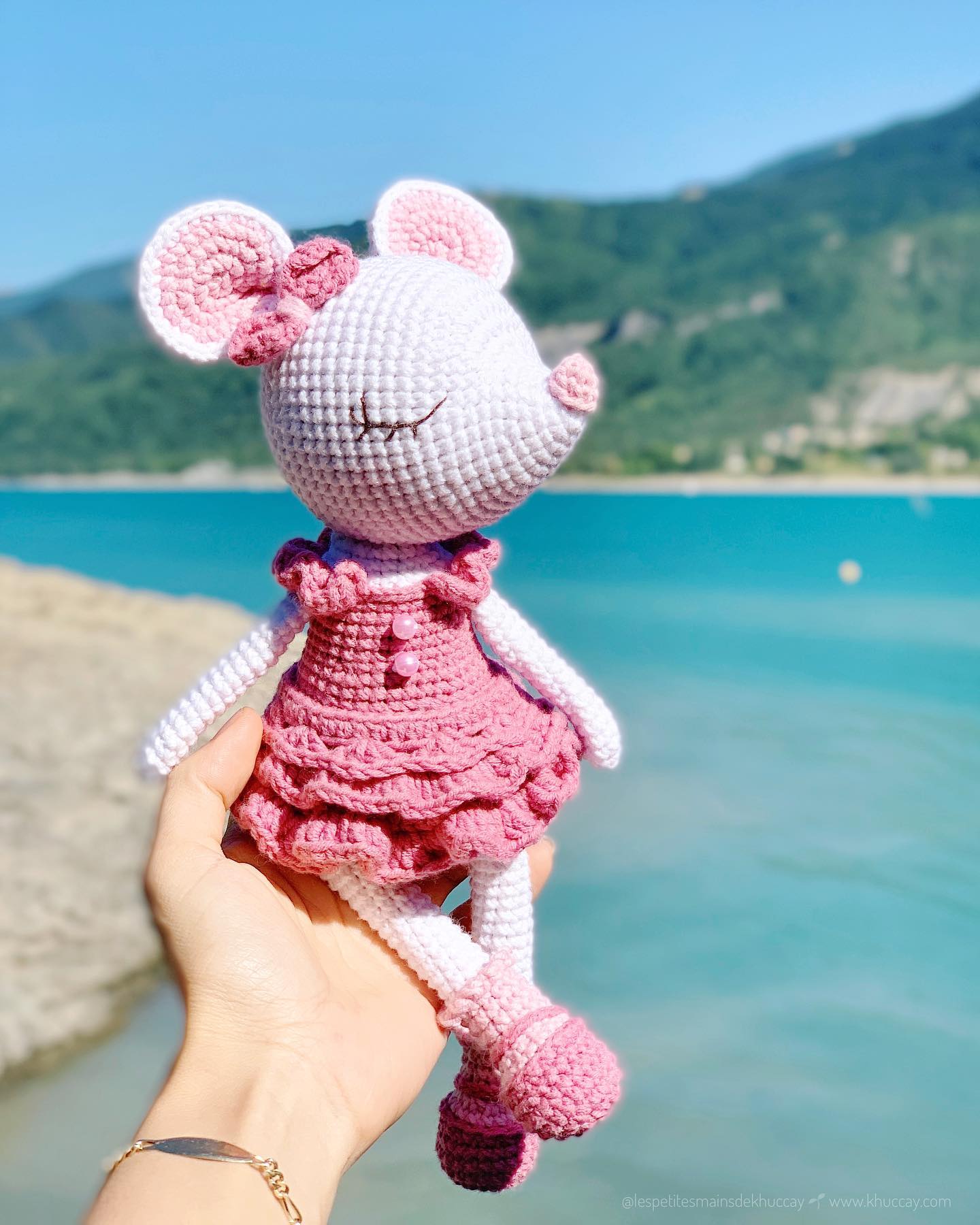 Summer is here 🏞  * My own pattern “Little mouse Xuxu” >> www.khuccay.com